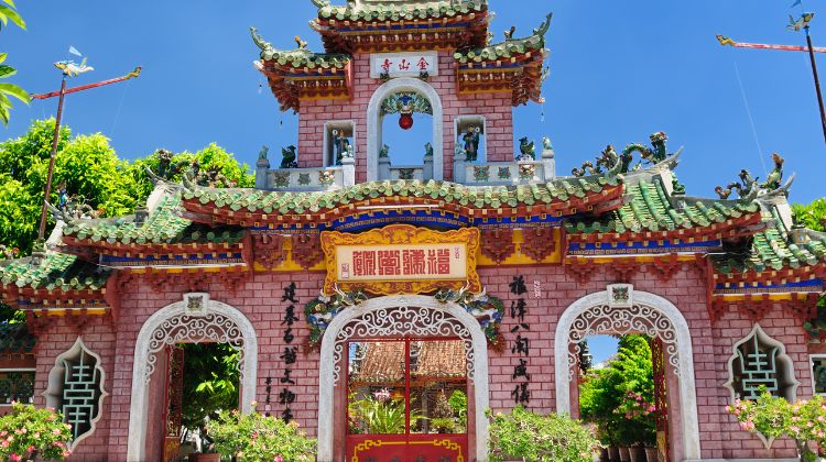 Templo da Senhora do mar Hoi An_Vietnã_canva