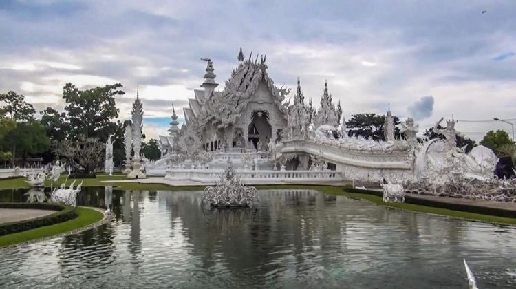 Wat Rong Khun em Chiang Rai - Norte da Tailândia